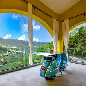 vespa-apartments.hotelitalianriviera.com/